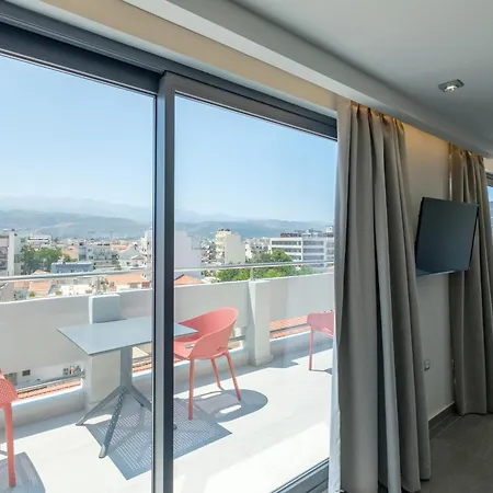 Sky-high Penthouse W. Stunning Views - 02 *