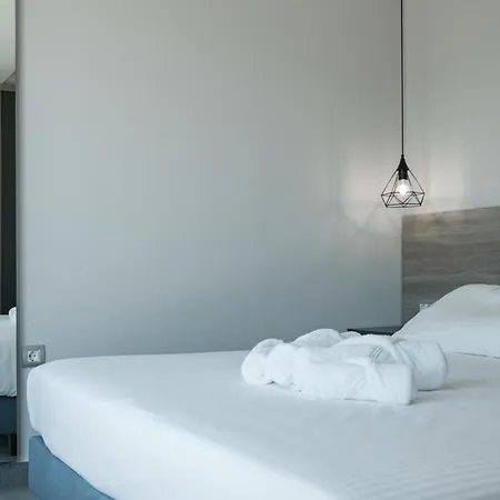 Sky-high Penthouse W. Stunning Views - 02 Apartment