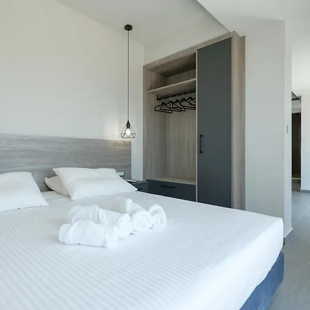 Sky-high Penthouse W. Stunning Views - 02 *