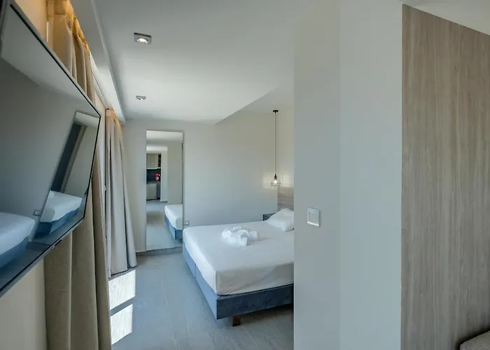 Sky-high Penthouse W. Stunning Views - 02