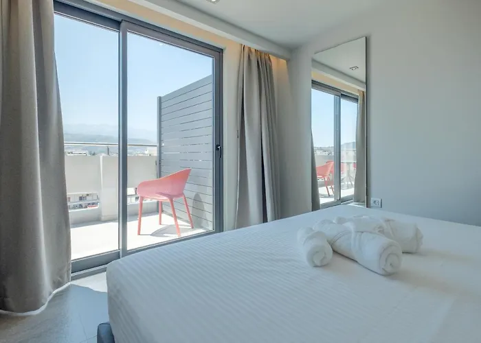 Sky-high Penthouse W. Stunning Views - 02 Chania (Crete)