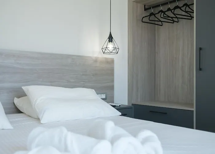 Sky-high Penthouse W. Stunning Views - 02 Chania (Crete)